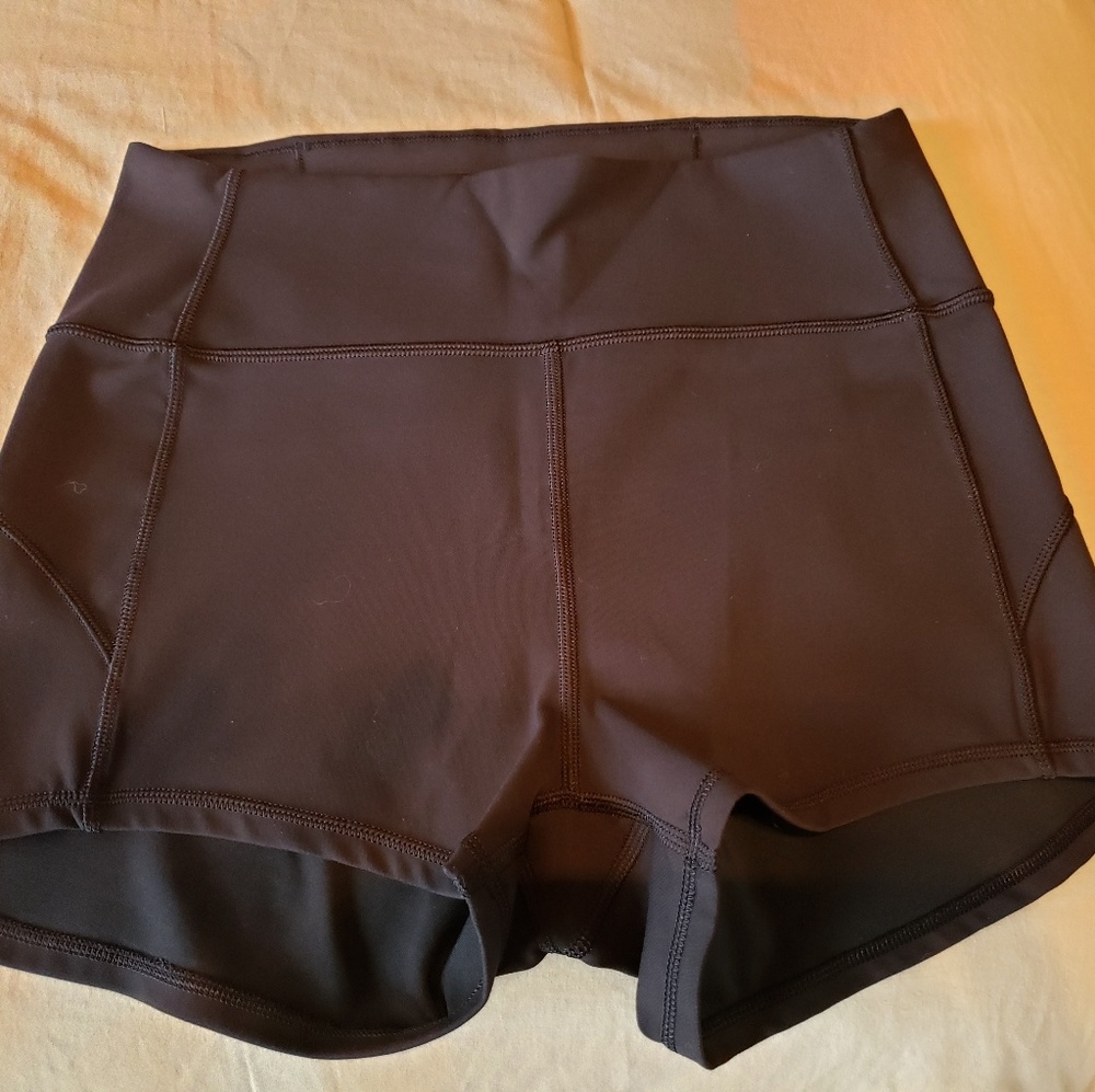 Lululemon In Movement shorts